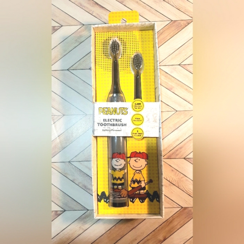 NWT Peanuts Charlie Brown Gray Battery Powered Toothbrush